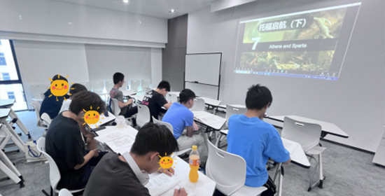 (昆明啄木鸟留学)上课实景